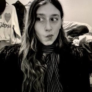 Meet your Posher, Ashley